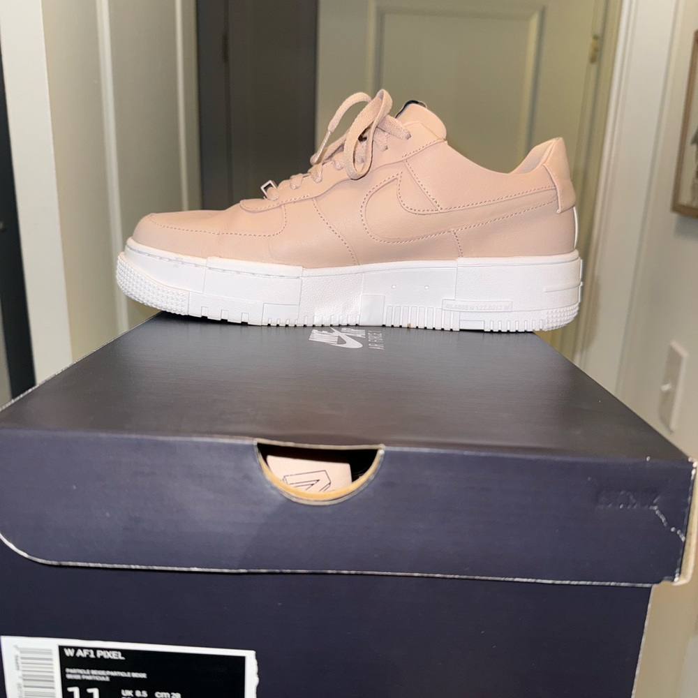 Nike women’s Air Force 1 pixel size 11